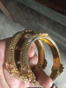 Gold-toned Bangle Set