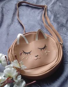 Round Cat Sling Bag