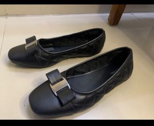 Black Flat Shoe