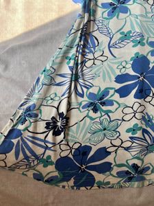 V-neck Blue And White Floral Print Dress