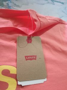 Original Levi&#39;s Woman Top