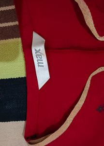 Red Kurti