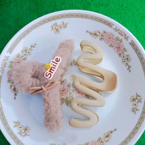 Fluffy Smile Hair Claw Clip