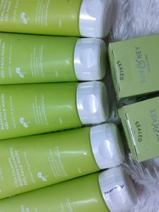 Dot And Key Facewash/Moisturizer/Serum