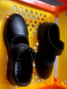 school shoes black