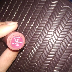 Lipstick combo and one lip oil free