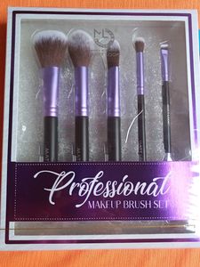 Dhamakedar 😲Offer💥Mattlook ProMakeup Brush