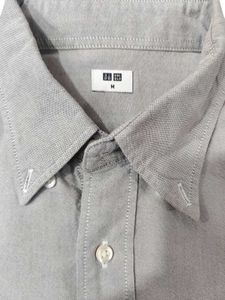 Uniqlo Light Gray Long Sleeve Shirt