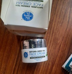The Moms Co. Natural Green Tea Face Cream