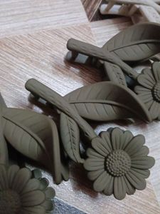 Flower Hair Claw Clips Set Of 2