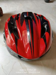 Used 7-9 Years Roller Skates &amp; Safety Kit Includes