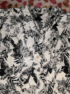 Floral Print balloon sleeves top