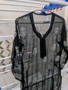 Luchnowi Kurti