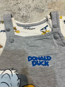 Donald Duck Outfit