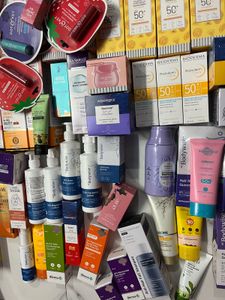 Sunscreen Moisturiser Shampoo Lipstick Dot&amp;key