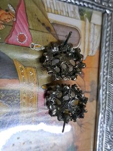 Earings