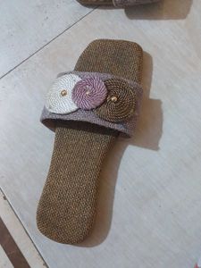 trending flipflop having threadworm on it.