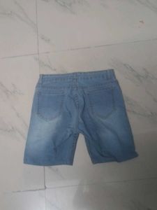 Girls  Short Jeans Of Blue  Colour