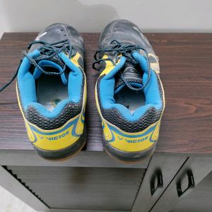 Badminton Used Shoes With A Slight Defect