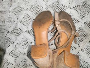Sandals &amp; Ethnic Juttis