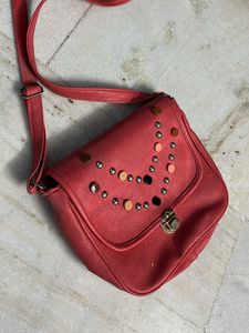 Beautiful And Stylish Sling Bag