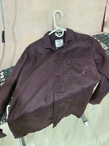 🌟 Vintage Elegance: Maroon Thrifted Long-Sleeve