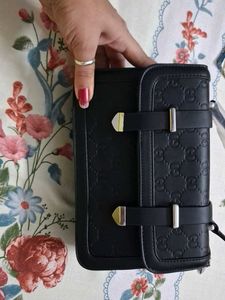 Beautiful Sling Bag With Broad Belt