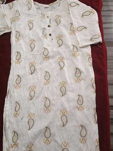 Elegant White Kurta By Large Size