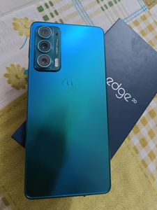 Motorola Edge 20