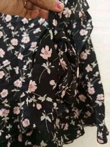 Beautiful Floral print Shorts For Womens