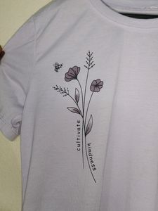 TRENDYWAY Women Graphic Print Round Neck