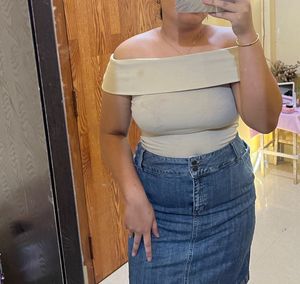 trending Off shoulder Top