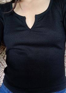 Stylish Black Ribbed Crop Top