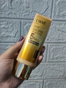 Lakme Dry Matte Fluid Sunscreen