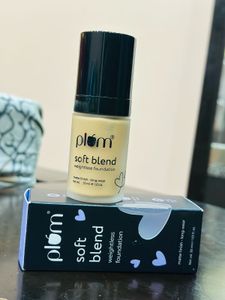 Plum Soft Blend Weightless Foundation