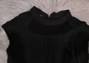 Chic Black Top🫧