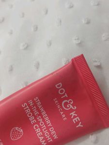Dot &amp; Key Strobe Cream
