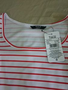 Striped puffed Sleeve Top