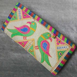 (SALE🔥)Rajasthani Embroidered Purse 💚