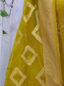 Extremely Beautiful Brand New Golden Suit Set