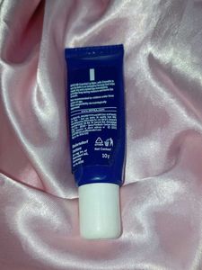 Nivea Essential Lip Balm
