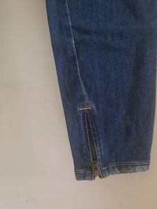 BLUE DENIM JEANS