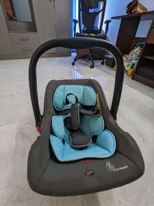 R For Rabbit Infant Car Seat Cum Carry cot