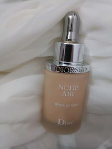 Diorskin Nude Air Serum Foundation (IVORY)