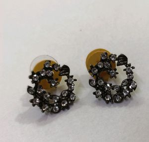 Black Metal Jerkin Earings