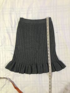 Stretchy Ribbed Mini Skirt Waist 26-30