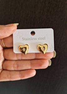 Heart Glow Diamond Stud Earrings.