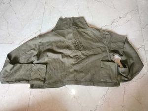 🟢Sale!!! Olive Crop Top🟢