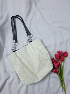 Savana White Bow Bag