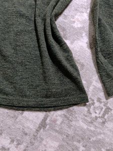 Olive Green Long Sleeve Top for styling streetwear